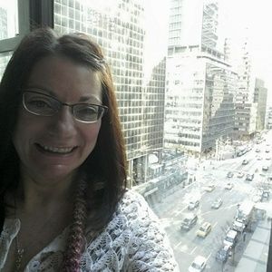 Meet your Posher, Christine
